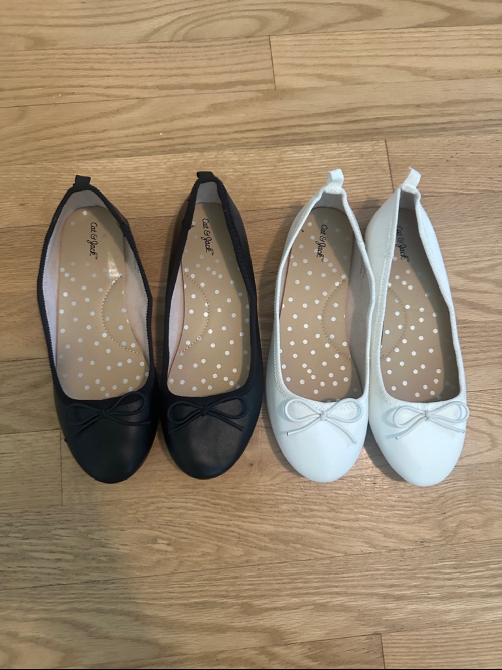 Cat & Jack Girls' Black and White Bow Ballet Flats